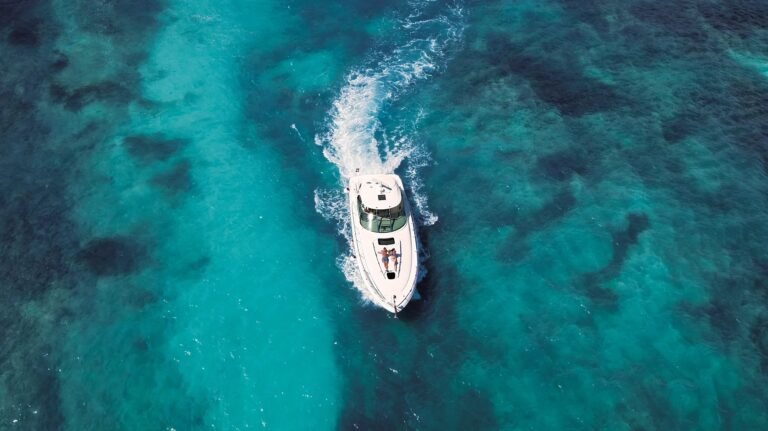 imgi_49_SECCC-Couple-Yacht-1A-CB